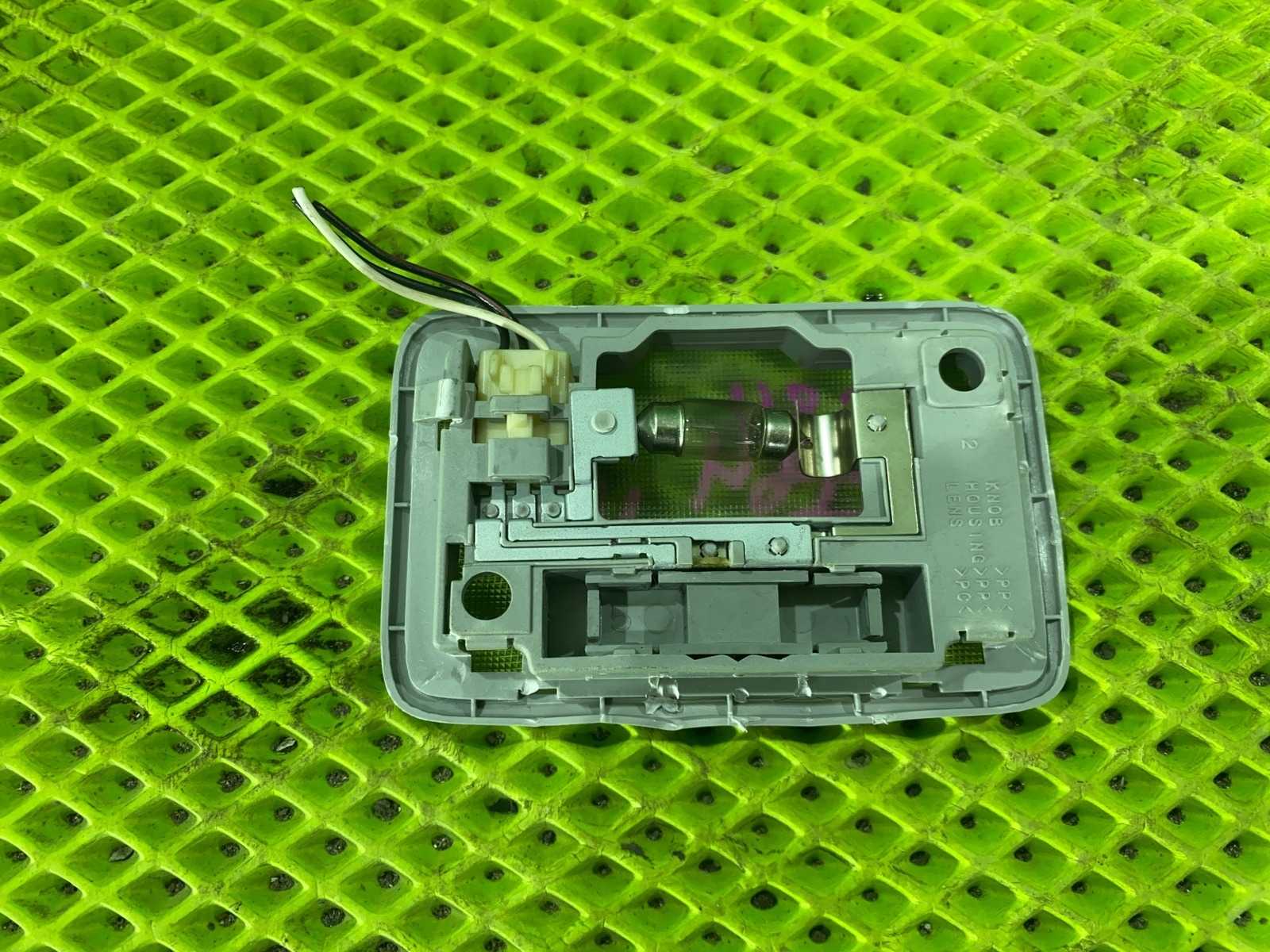 Плафон салона Suzuki Escudo TD94W H27A Плафон салона Suzuki Escudo TD94W H27A