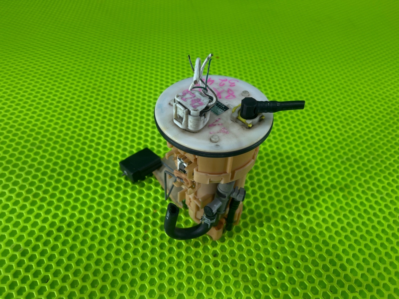 Топливный насос Toyota MARK II 2003 GX110 1G-FE BEAMS 77024-30070 контрактная