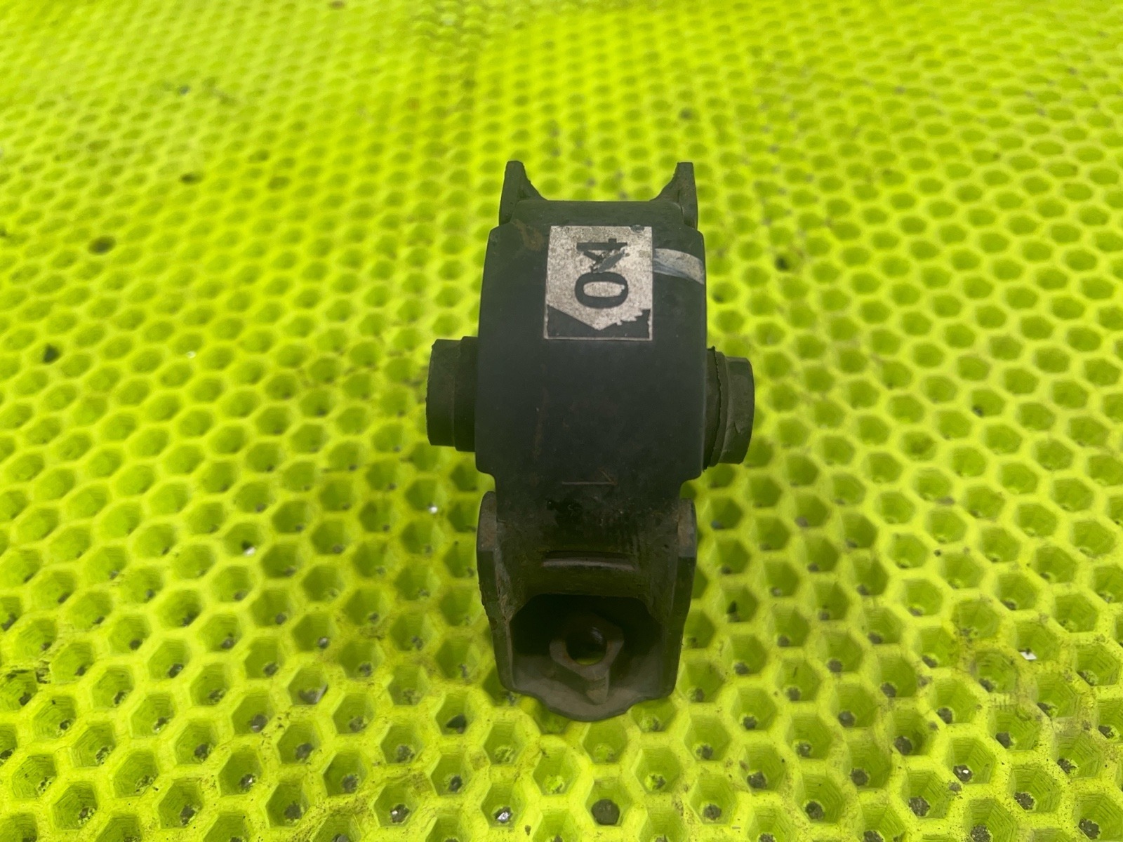 Подушка двигателя передняя Corolla Runx 2003 NZE124 1NZ-FE