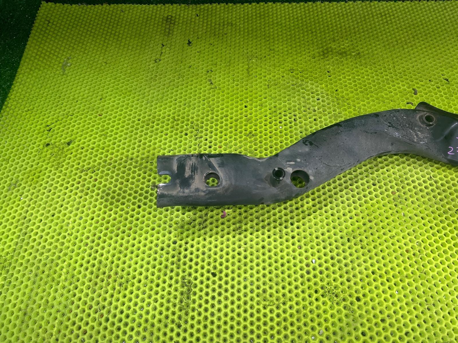 Балка подвески передняя правая Forester 2002 SG5 EJ205 Балка подвески передняя правая Forester 2002 SG5 EJ205