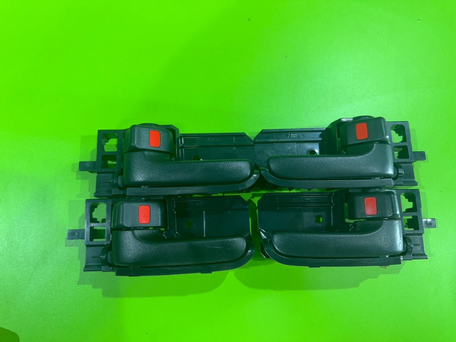 Запчасть ручки дверные внутренние Toyota Corolla Runx 2003 NZE124 1NZ-FE 69206-12200-B1 контрактная Ручки дверные внутренние Toyota Corolla Runx 2003 NZE124 1NZ-FE 69206-12200-B1 контрактная