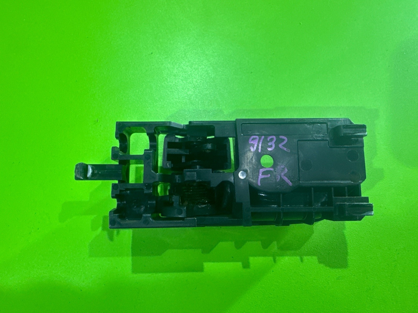 Ручки дверные внутренние Corolla Runx 2003 NZE124 1NZ-FE Ручки дверные внутренние Corolla Runx 2003 NZE124 1NZ-FE