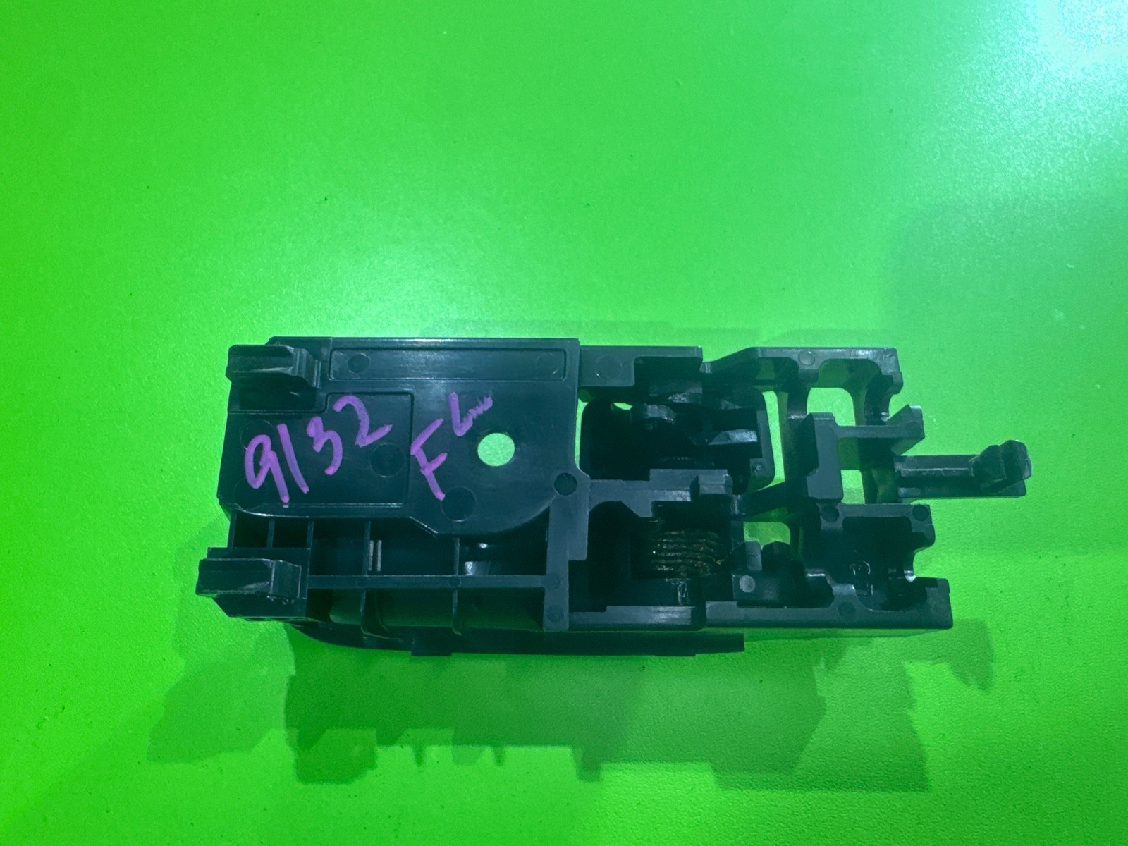 Ручки дверные внутренние Corolla Runx 2003 NZE124 1NZ-FE Ручки дверные внутренние Corolla Runx 2003 NZE124 1NZ-FE