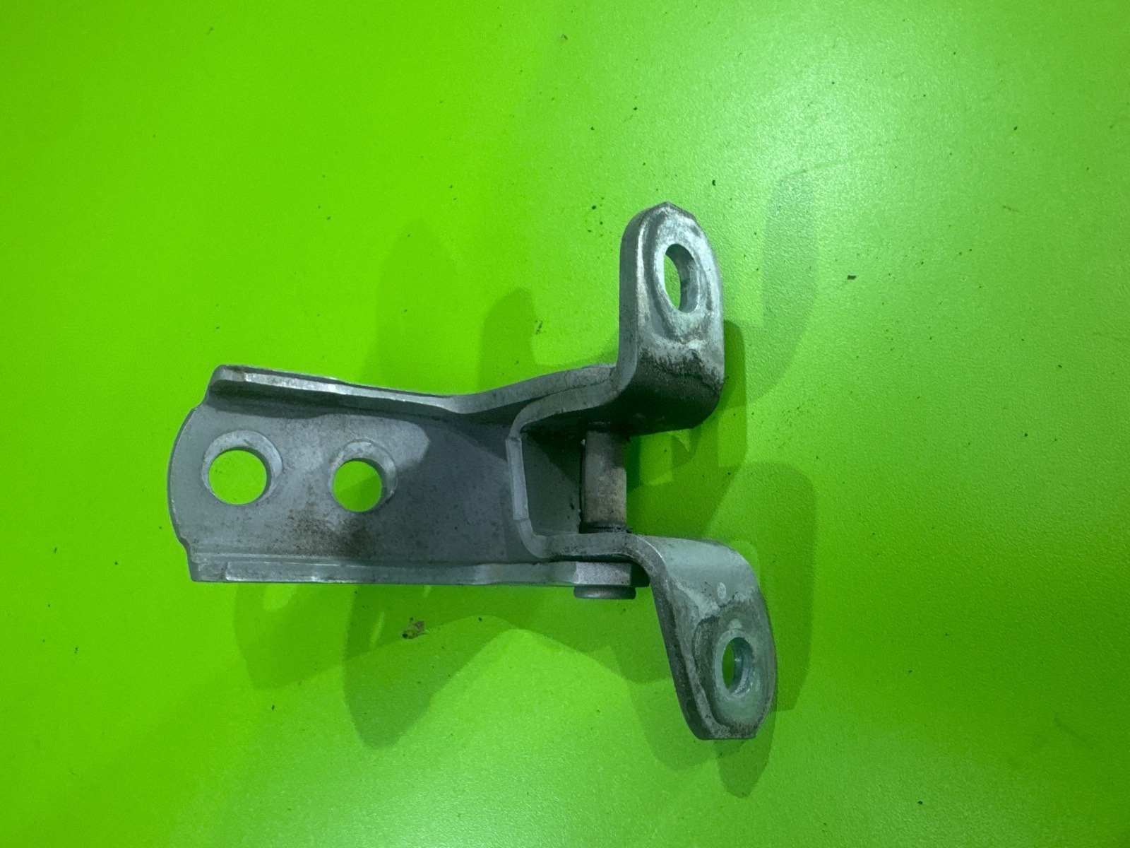 Петли двери Corolla Runx 2003 NZE124 1NZ-FE