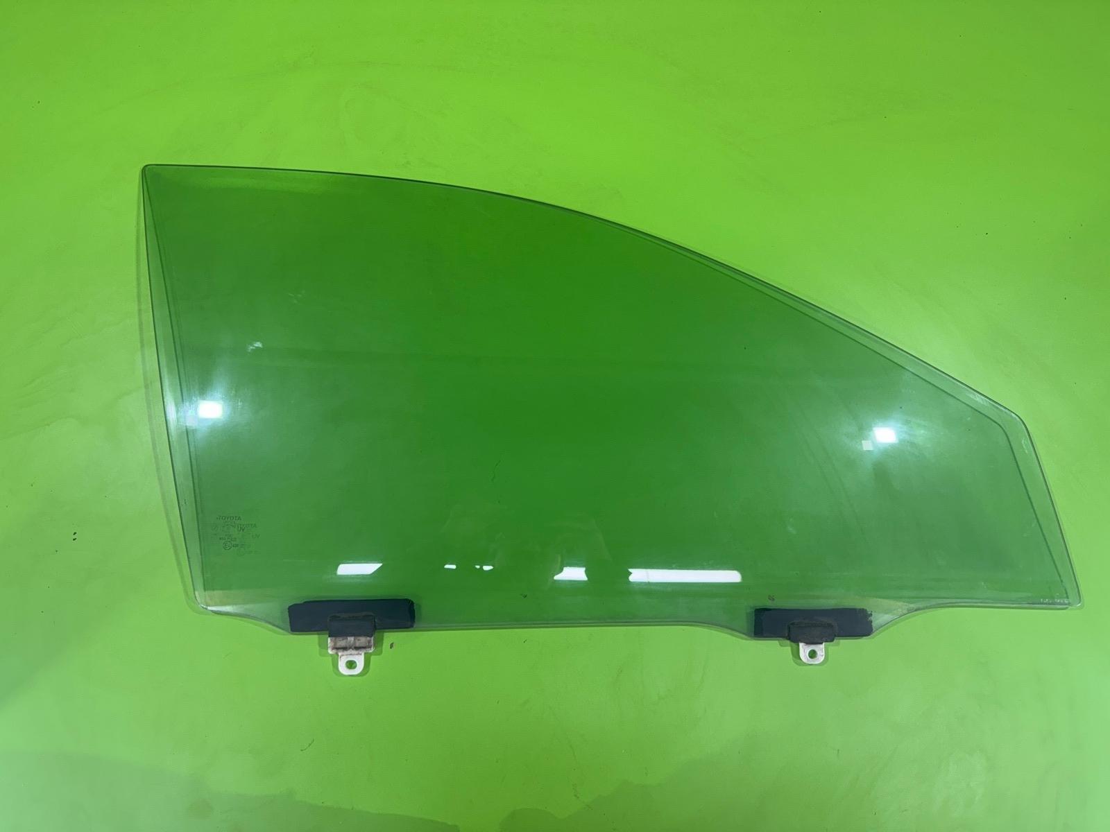 Стекло двери переднее правое Toyota Corolla Runx 2003 NZE124 1NZ-FE 68101-1A480 контрактная