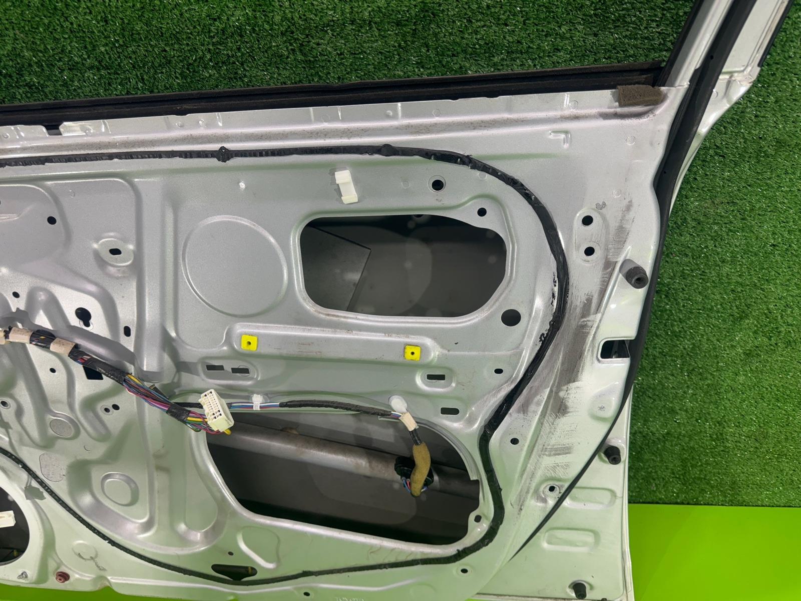 Дверь боковая передняя правая Corolla Runx 2003 NZE124 1NZ-FE Дверь боковая передняя правая Corolla Runx 2003 NZE124 1NZ-FE