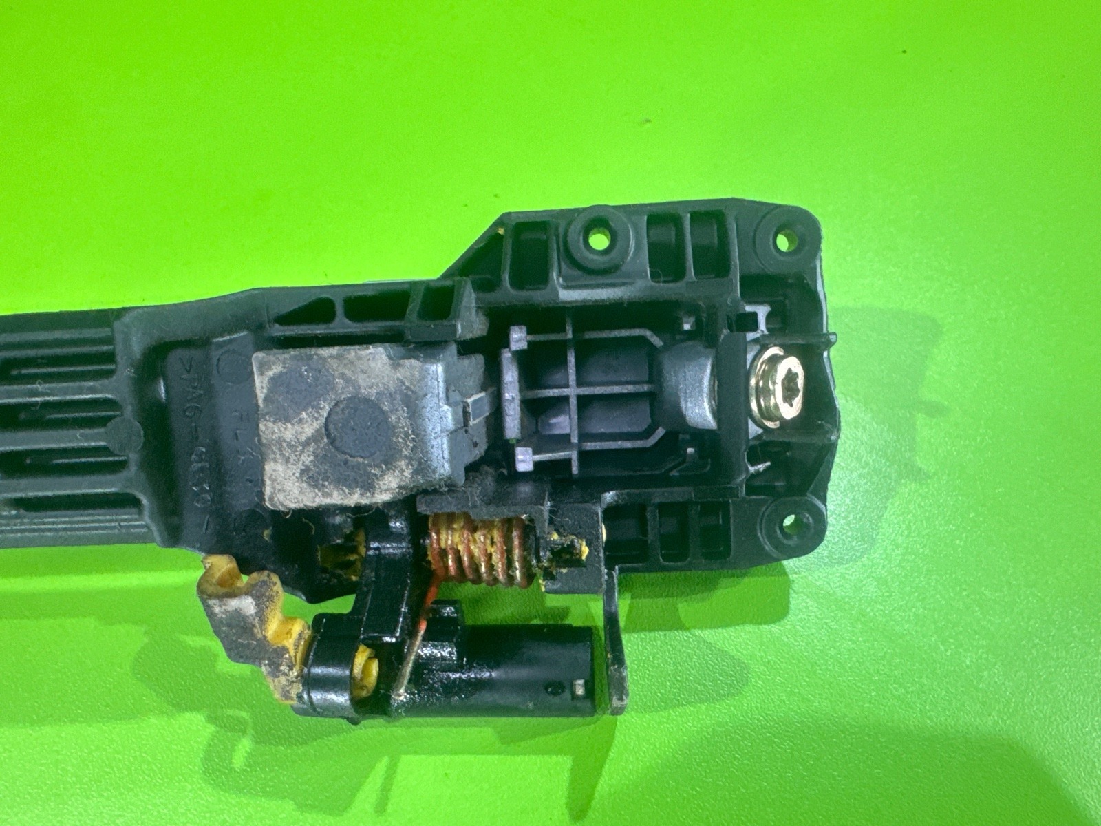 Ручка двери внешняя передняя левая Corolla Runx 2003 NZE124 1NZ-FE