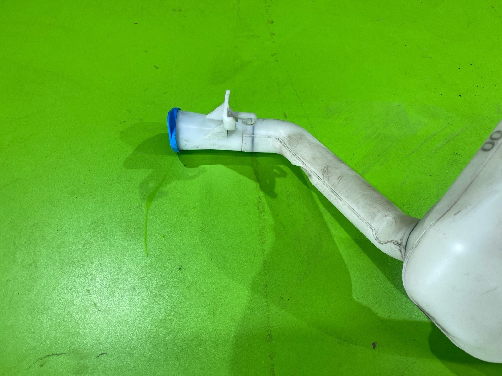 Бачок стеклоомывателя Freed 2008 GB3 L15A