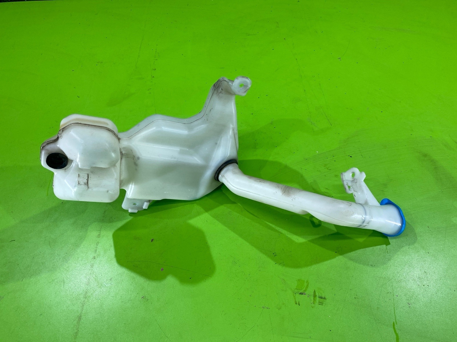 Бачок стеклоомывателя Freed 2008 GB3 L15A