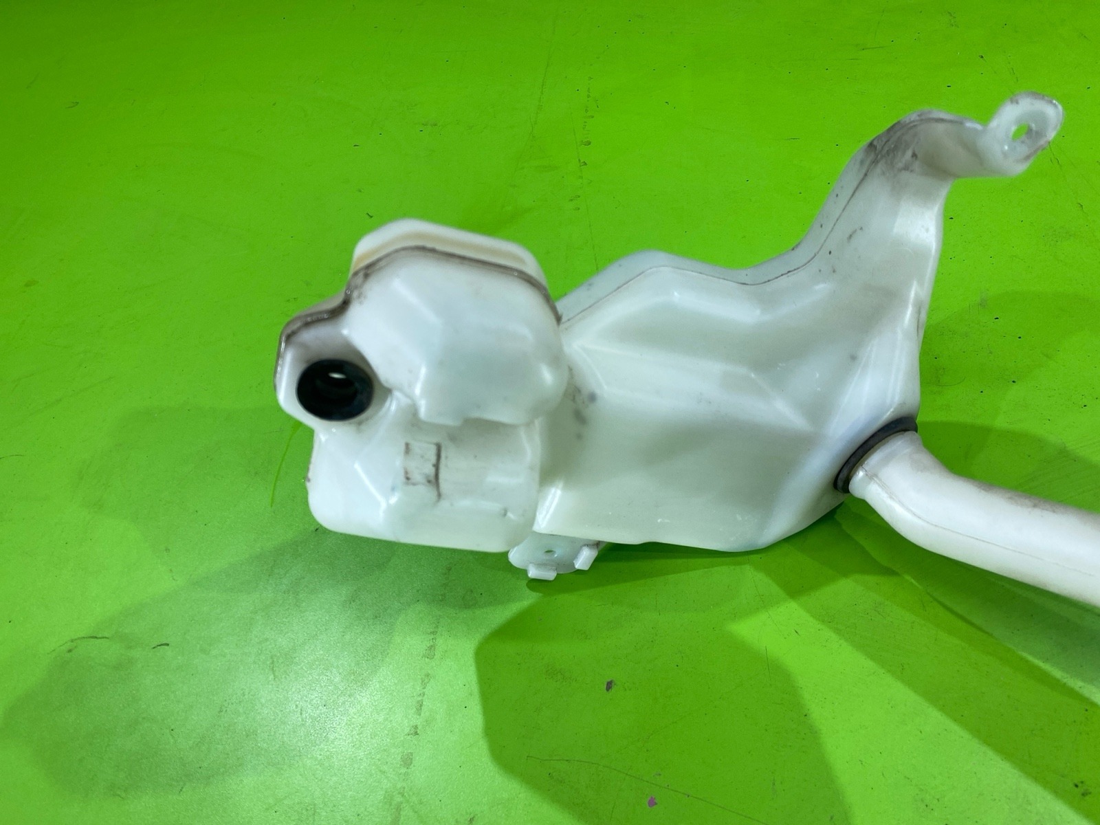 Бачок стеклоомывателя Freed 2008 GB3 L15A