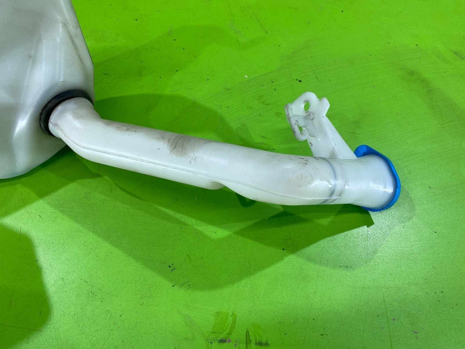 Бачок стеклоомывателя Freed 2008 GB3 L15A