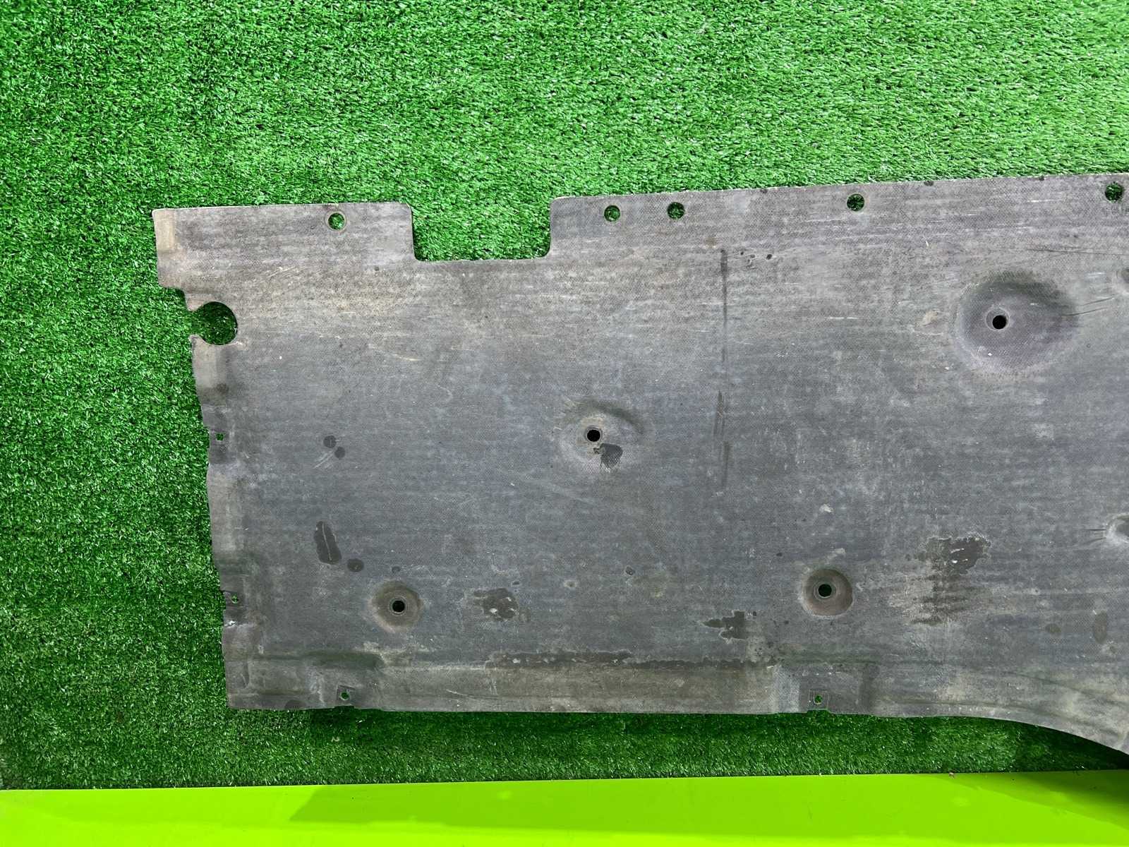 Защита днища кузова левая 320i 2006 E90 N46B20B