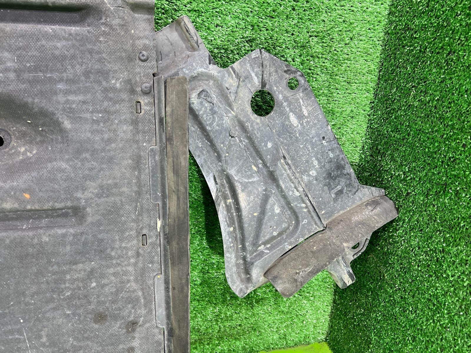 Защита днища кузова левая 320i 2006 E90 N46B20B