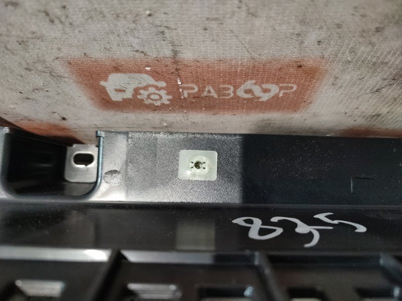 Направляющая шторки багажника задние левые X6 2009 E71 N63