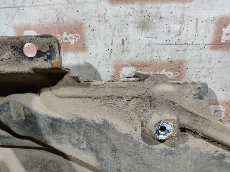 Защита днища кузова задняя правая BMW X6 E71 N63