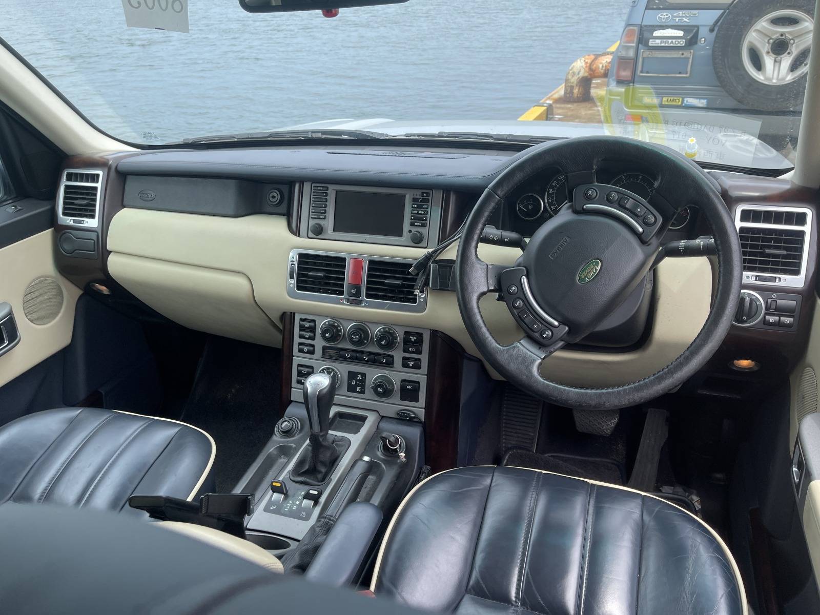 Лючок бензобака RANGE ROVER 2004 L322 M62B44