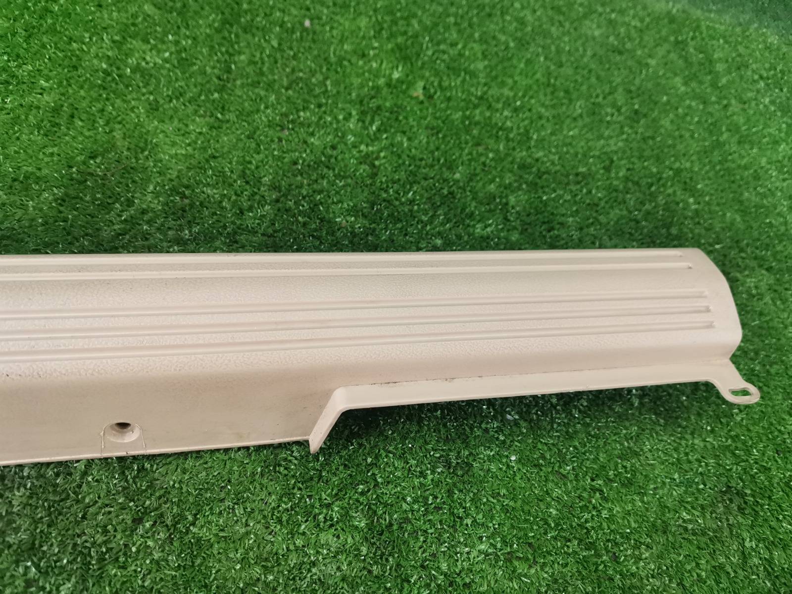 Накладка на порог передняя правая LAND ROVER FREELANDER