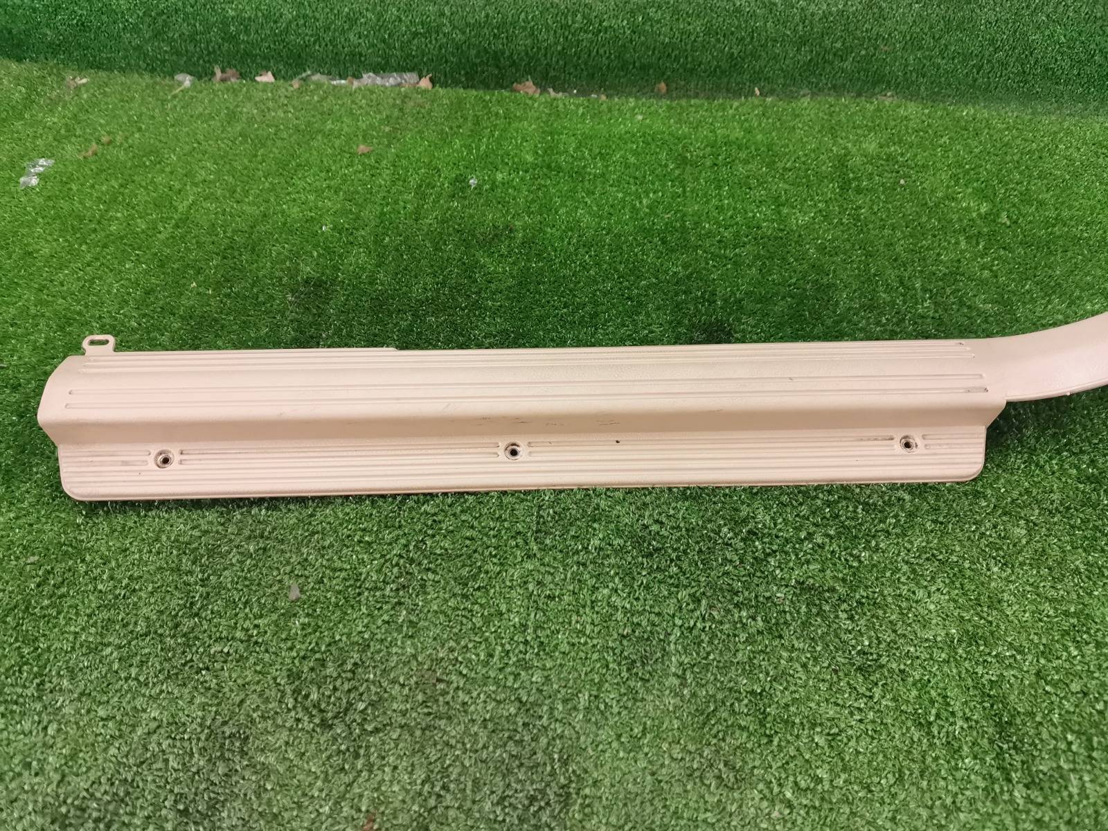 Накладка на порог передняя правая FREELANDER