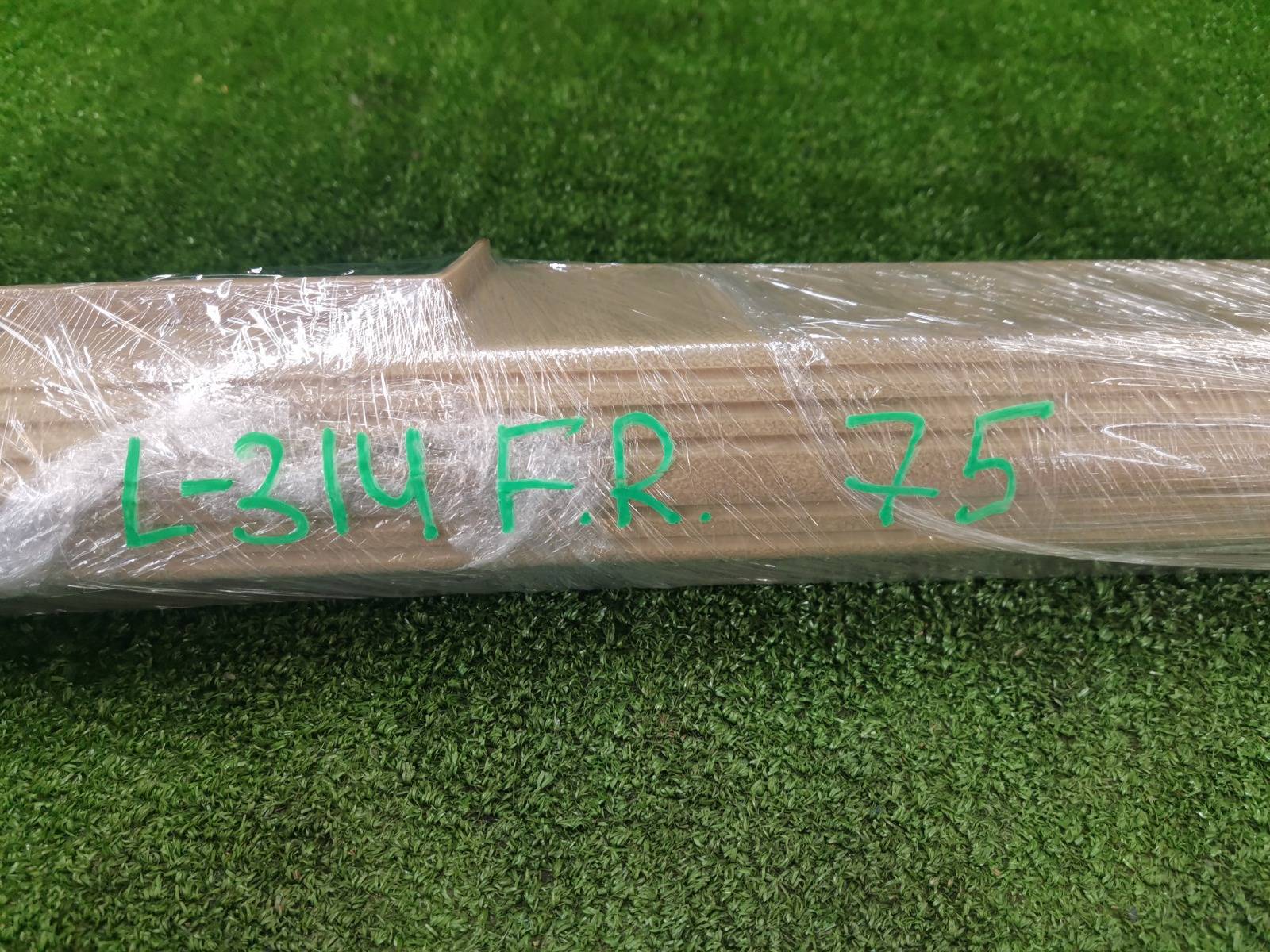 Накладка на порог передняя правая FREELANDER