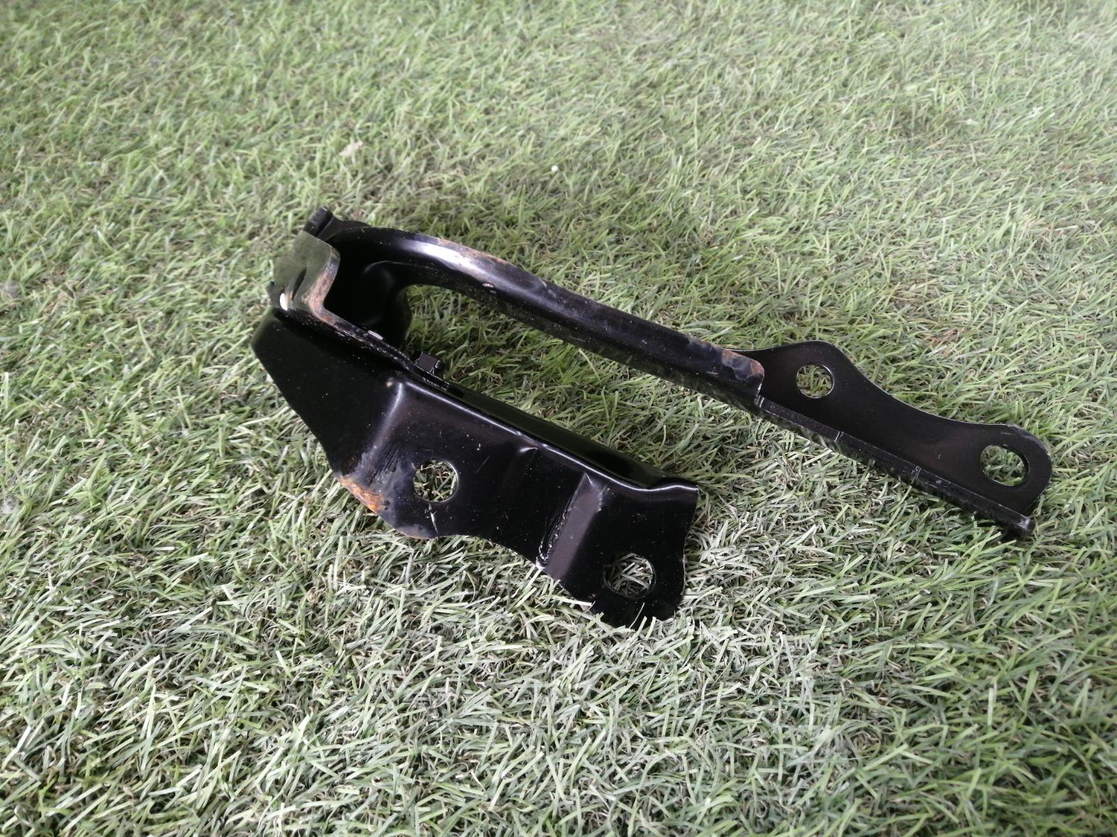 Петля капота левая Land Cruiser 2012-2021 J200