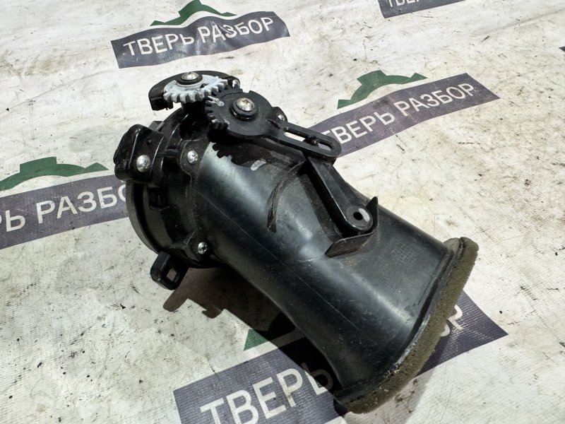 Дефлектор воздушный правый Pilot 2008-2011 2 3.5