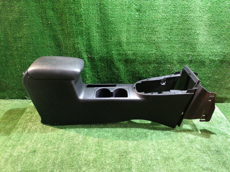 Бардачок между сиденьями X-Trail 2009 NT31 MR20DE Бардачок между сиденьями X-Trail 2009 NT31 MR20DE