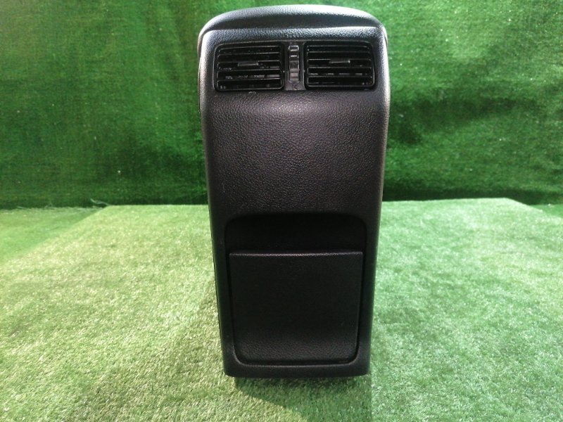 Бардачок между сиденьями X-Trail 2009 NT31 MR20DE Бардачок между сиденьями X-Trail 2009 NT31 MR20DE