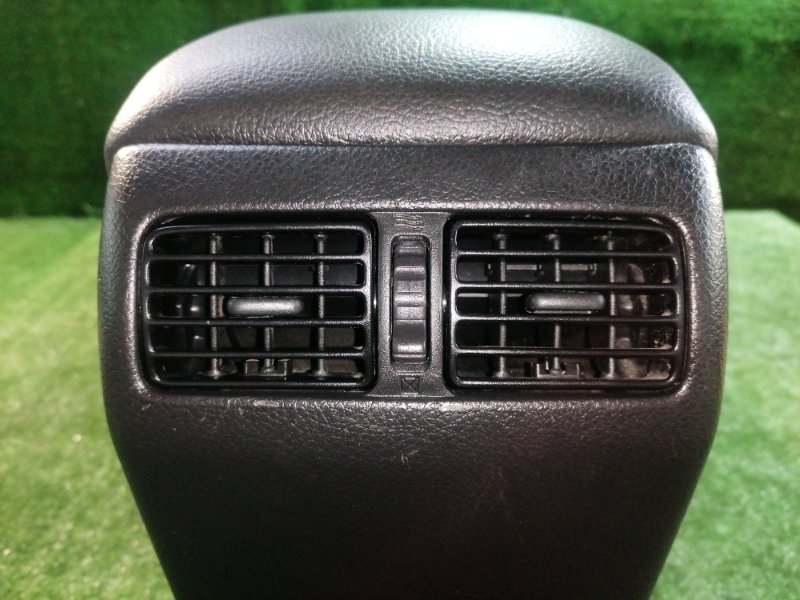 Бардачок между сиденьями X-Trail 2009 NT31 MR20DE Бардачок между сиденьями X-Trail 2009 NT31 MR20DE
