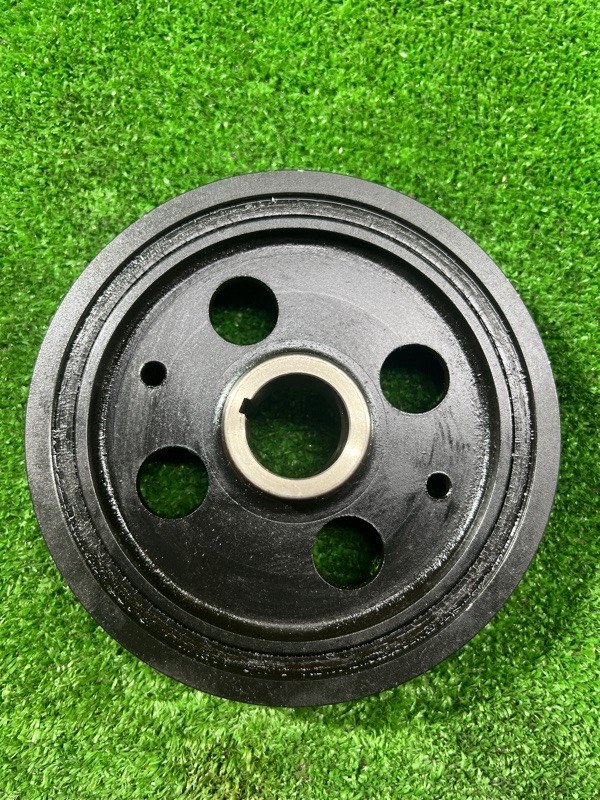 Шкив коленвала Toyota Corolla Axio ZRE144 2ZR-FE Шкив коленвала Toyota Corolla Axio ZRE144 2ZR-FE