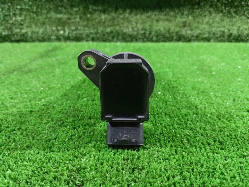 Катушка зажигания Wish 2006 ZNE14 1ZZ-FE