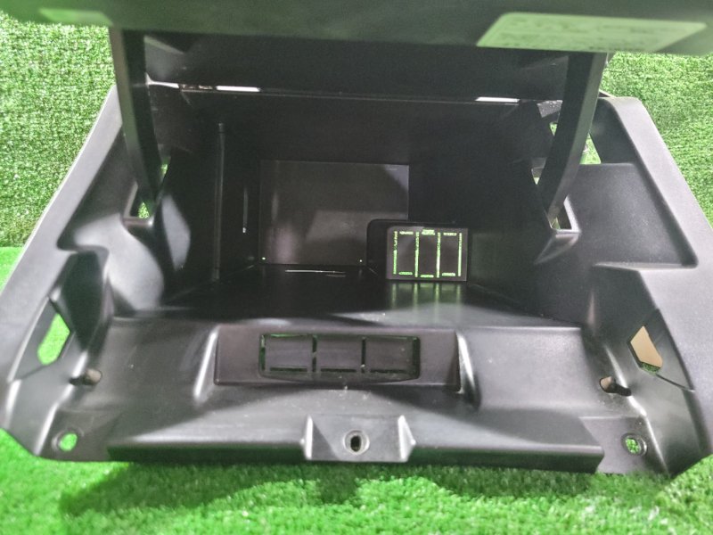 Бардачок Juke 2012 NF15 MR16DDT