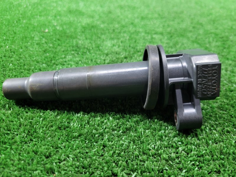 Катушка зажигания Allion 2004 ZZT245 1ZZ-FE