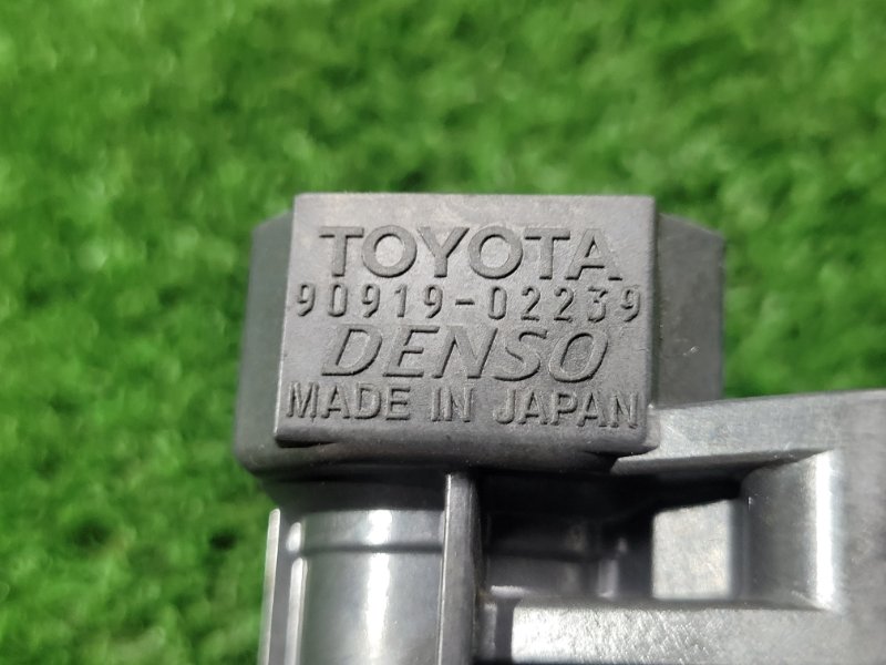Катушка зажигания Toyota Allion ZZT245 1ZZ-FE