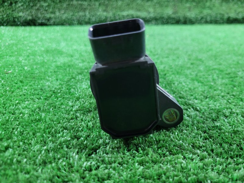 Катушка зажигания Allion 2004 ZZT245 1ZZ-FE