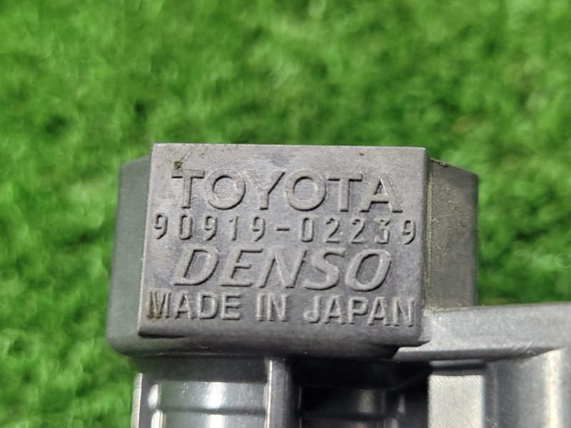 Катушка зажигания Toyota Allion ZZT245 1ZZ-FE