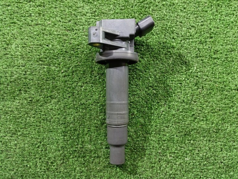 Катушка зажигания Toyota Wish ZNE14 1ZZ-FE