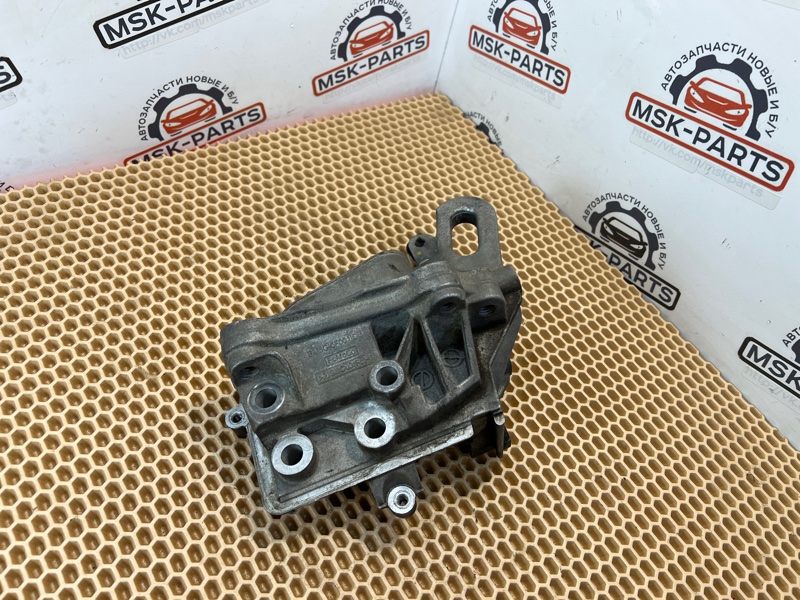 Кронштейн двигателя S 60 B4164T3 Кронштейн двигателя S 60 B4164T3