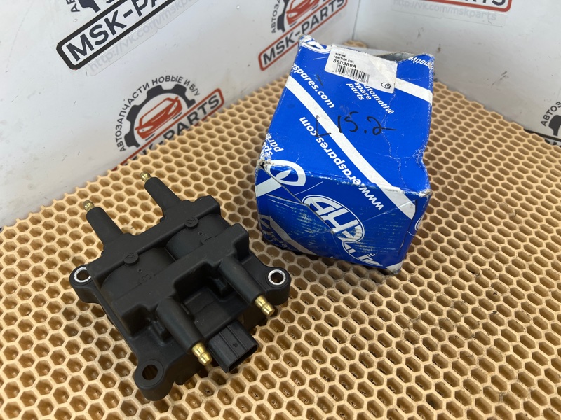 Катушка зажигания Subaru Impreza 880389A новая