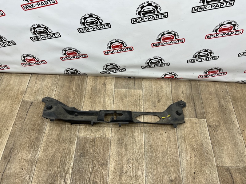 Запчасть накладка замка капота Volvo s40 2 поколение 31217837 контрактная Накладка замка капота Volvo s40 2 поколение 31217837 контрактная