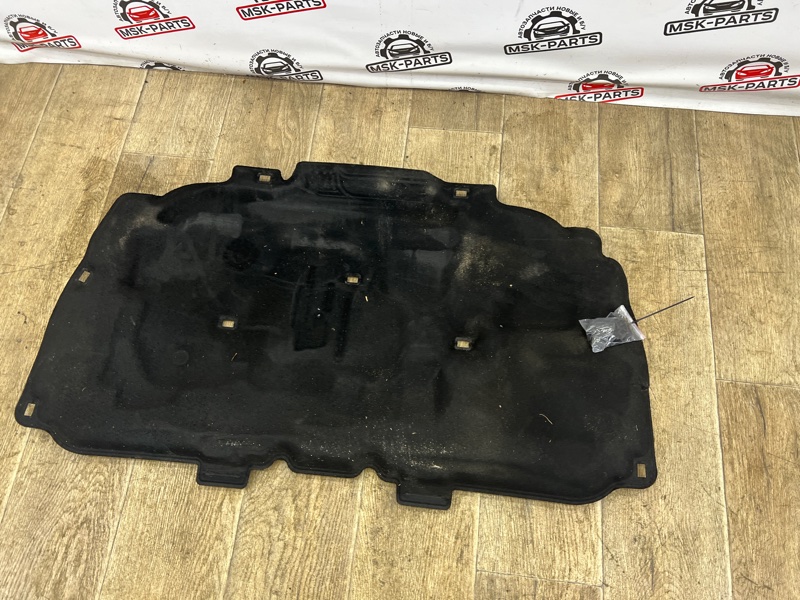 Обшивка капота Volvo s40 Обшивка капота Volvo s40