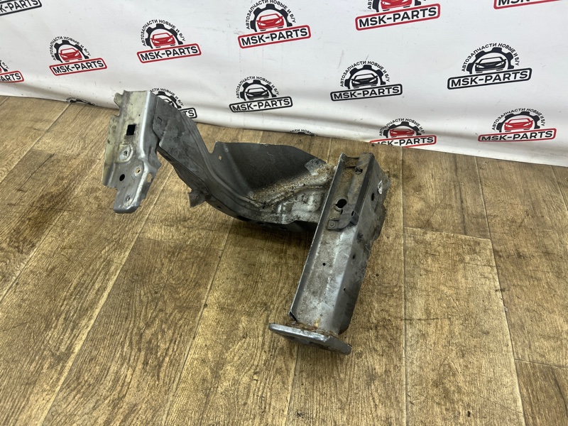Запчасть лонжерон передний правый Audi A4 B7 8D0805748 контрактная Лонжерон передний правый Audi A4 B7 8D0805748 контрактная