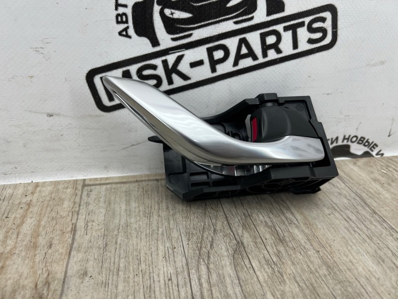 Запчасть ручка двери внутренняя правая Mazda 3 2014 BM SHY4 BHN958330A контрактная Ручка двери внутренняя правая Mazda 3 2014 BM SHY4 BHN958330A контрактная