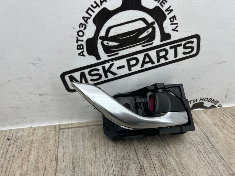 Ручка двери внутренняя правая Mazda 3 BM SHY4 Ручка двери внутренняя правая Mazda 3 BM SHY4