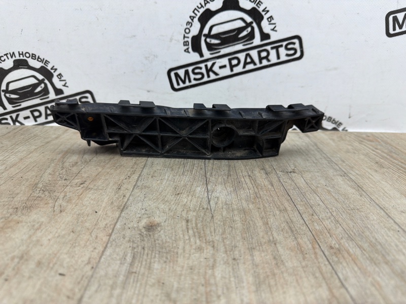 Крепление бампера переднее левое Hyundai ix35 2012 DF4D 865132Y000 контрактная