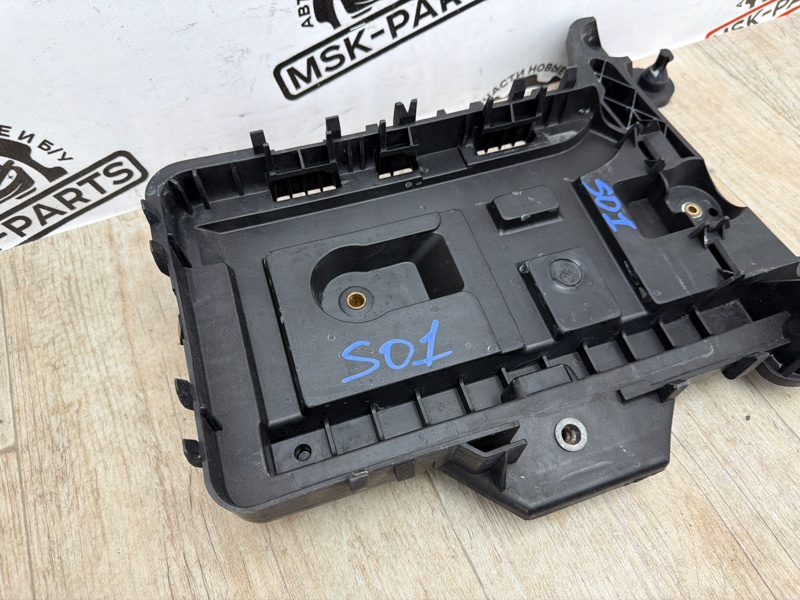 Подставка под аккумулятор Skoda Yeti CBZB