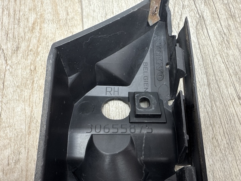 Крепление бампера переднее правое s40 2008 2 Крепление бампера переднее правое s40 2008 2