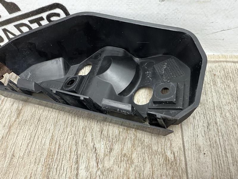Крепление бампера переднее левое Volvo S40