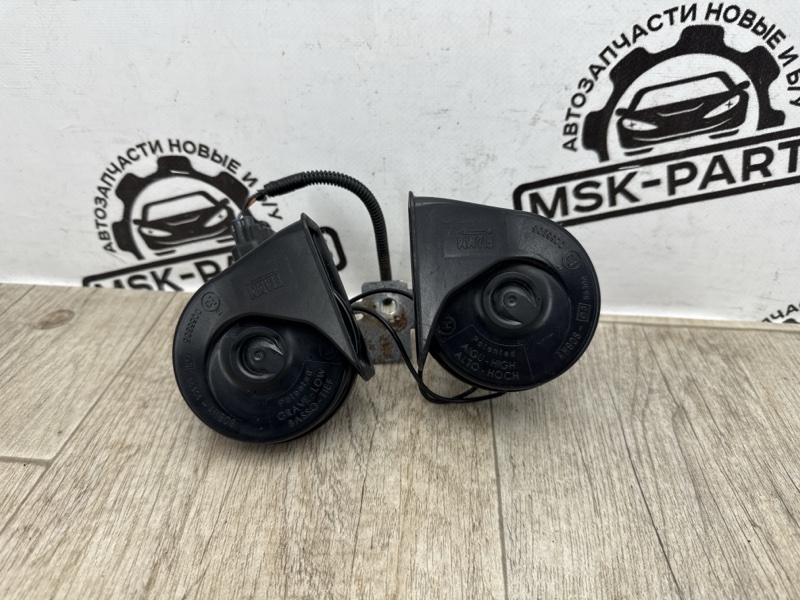 Запчасть звуковой сигнал Ford Focus 2010 2 1347121 контрактная Звуковой сигнал Ford Focus 2010 2 1347121 контрактная
