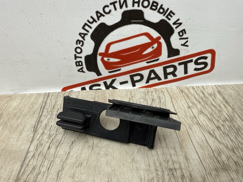 Крепление бампера правое KIA RIO 2010 2 865921G000 контрактная