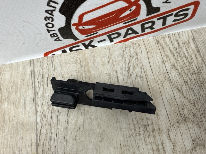 Крепление бампера правое KIA RIO 2